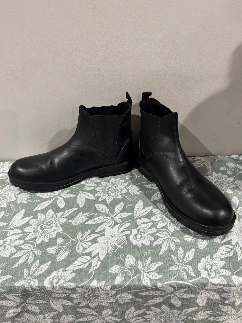 Aldo Black Leather Chelsea Boots (Size-11)